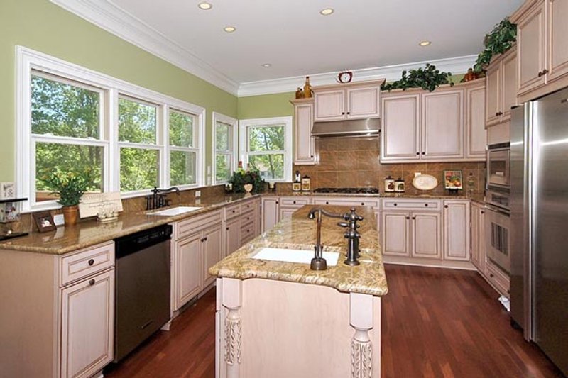 House Plan Design - Photo 1 for Traditional House Plan #20-1867 - 3 bed, 3 bath