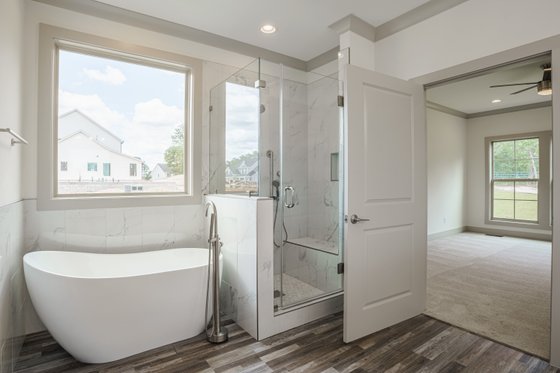 Interior - Bathroom for Traditional House Plan #54-452 - 4 bed, 3.5 bath