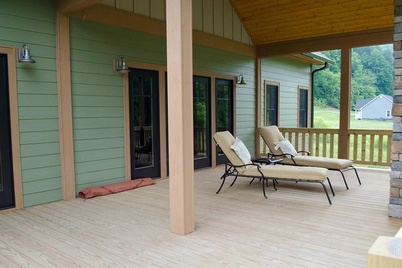 Dream House Plan - Exterior - Outdoor Living for Craftsman House Plan #932-10 - 3 bed, 2.5 bath