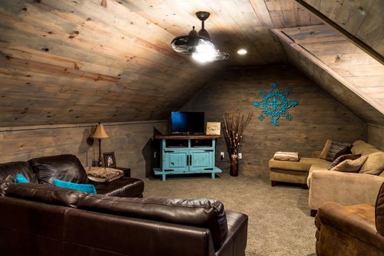 Interior - Other 6 for Craftsman House Plan #17-2569 - 3 bed, 2.5 bath