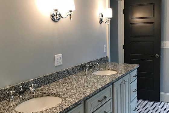 Interior - Master Bathroom 1 for Craftsman House Plan #437-87 - 4 bed, 2.5 bath