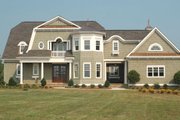 Traditional Style House Plan - 4 Beds 5 Baths 4388 Sq/Ft Plan #413-830 