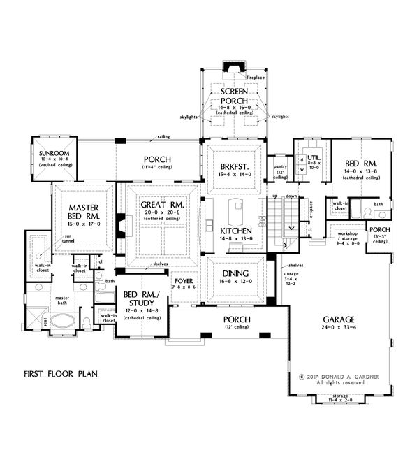 Traditional Floor Plan - Main Floor Plan #929-1042