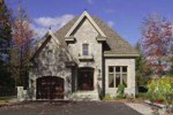 Photo 10 for European House Plan #23-360 - 3 bed, 2 bath