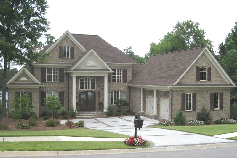 Dream House Plan - Traditional Exterior - Front Elevation Plan #1054-24