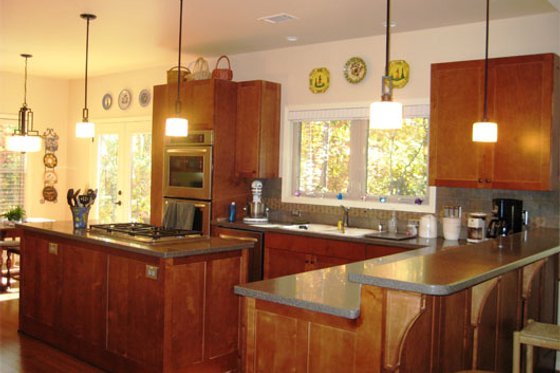 Photo 4 for Craftsman House Plan #437-52 - 3 bed, 2.5 bath