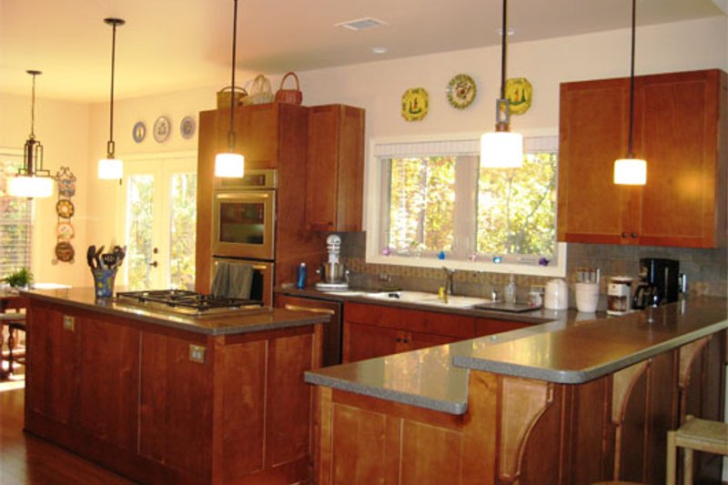 Architectural House Design - Photo 4 for Craftsman House Plan #437-52 - 3 bed, 2.5 bath