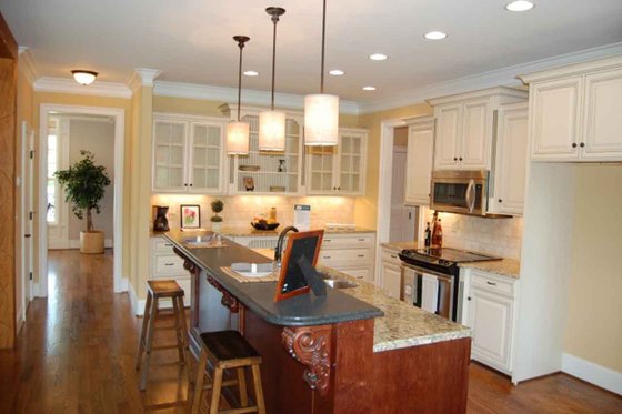 Interior - Kitchen for Traditional House Plan #927-26 - 4 bed, 3 bath