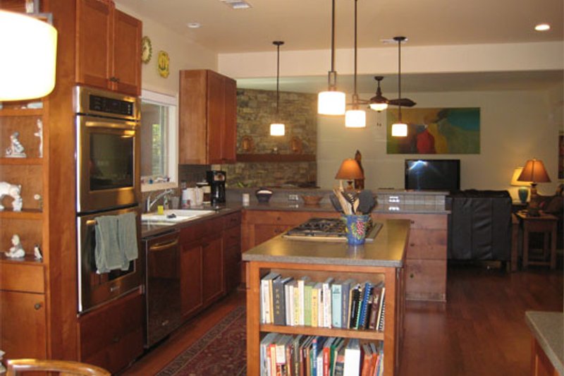 Architectural House Design - Photo 5 for Craftsman House Plan #437-52 - 3 bed, 2.5 bath
