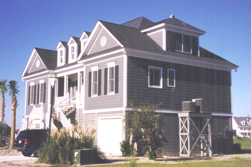 Home Plan - Beach Exterior - Front Elevation Plan #1054-68