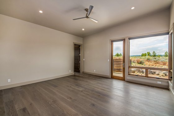 Interior - Master Bedroom for Traditional House Plan #892-25 - 3 bed, 3.5 bath