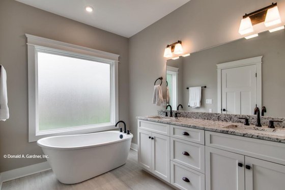 Interior - Master Bathroom for Craftsman House Plan #929-869 - 3 bed, 3 bath