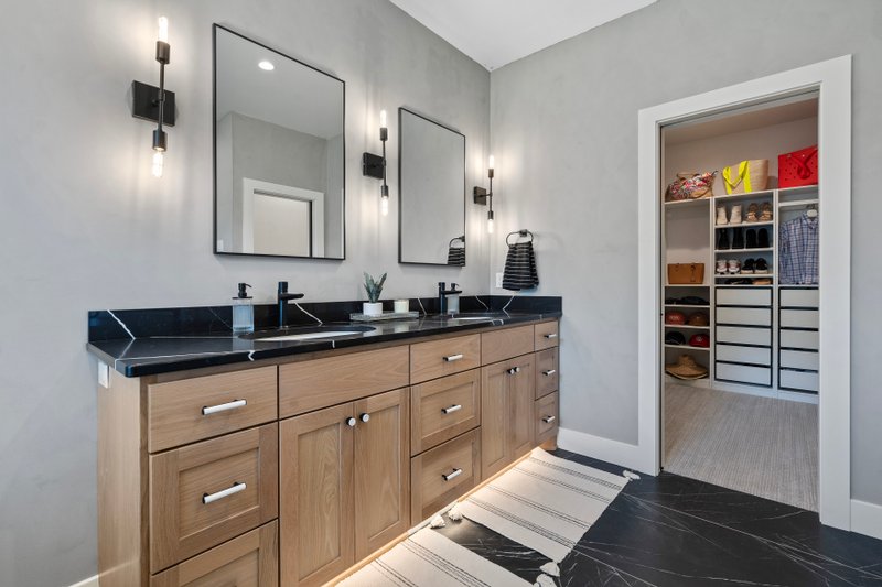 House Design - Interior - Master Bathroom 4 for Contemporary House Plan #1070-214 - 4 bed, 3.5 bath