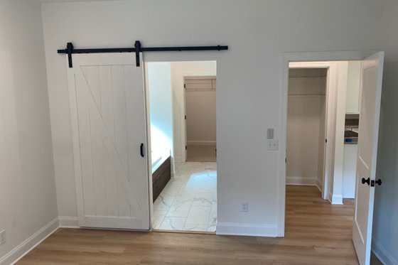 Interior - Master Bathroom for Craftsman House Plan #20-2269 - 3 bed, 2 bath