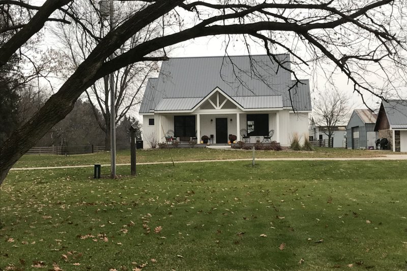 Dream House Plan - Photo 2 for Farmhouse House Plan #932-345 - 3 bed, 2.5 bath