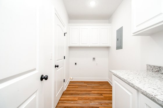Interior - Laundry for Ranch House Plan #430-283 - 4 bed, 2 bath