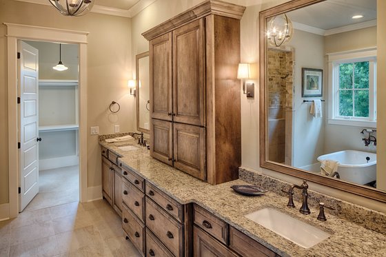 Interior - Master Bathroom 1 for Farmhouse House Plan #928-10 - 4 bed, 4.5 bath