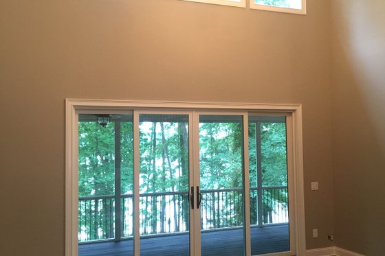 Interior - Family Room for Craftsman House Plan #437-64 - 4 bed, 4 bath