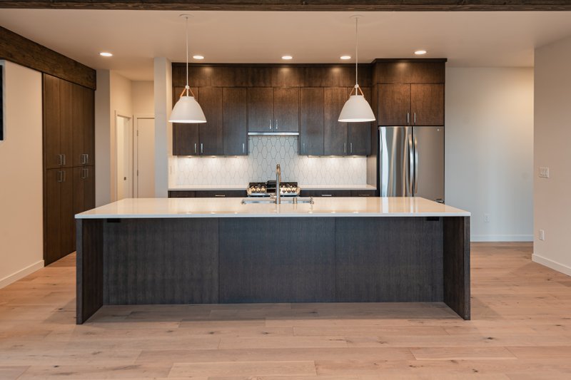 Dream House Plan - Interior - Kitchen 1 for Contemporary House Plan #1070-14 - 3 bed, 2.5 bath