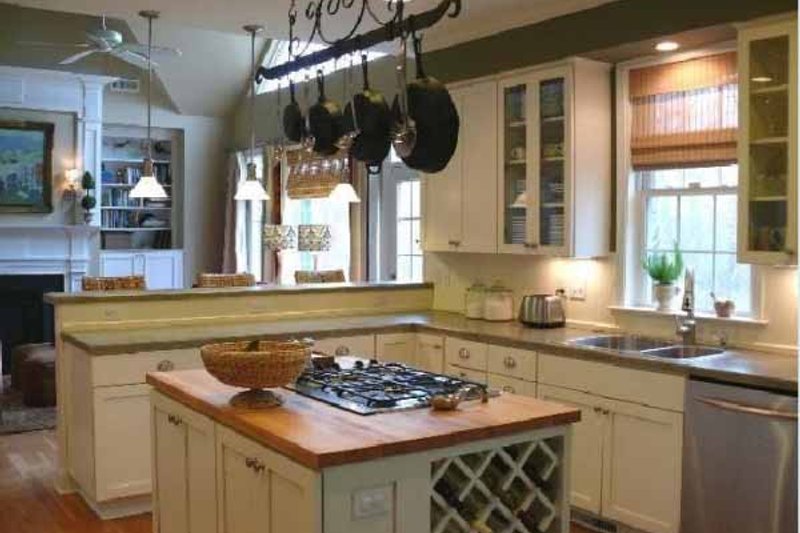 Architectural House Design - Photo 4 for Country House Plan #137-109 - 3 bed, 2 bath