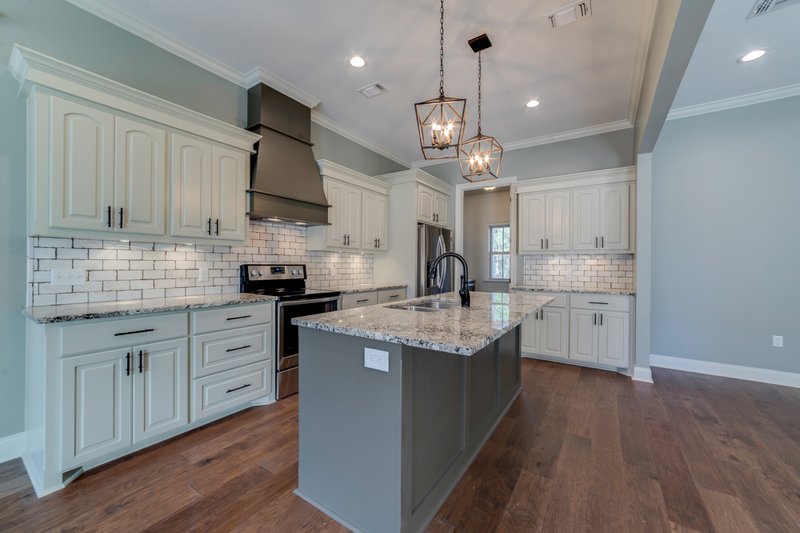Dream House Plan - Interior - Kitchen 3 for Craftsman House Plan #430-172 - 3 bed, 2 bath