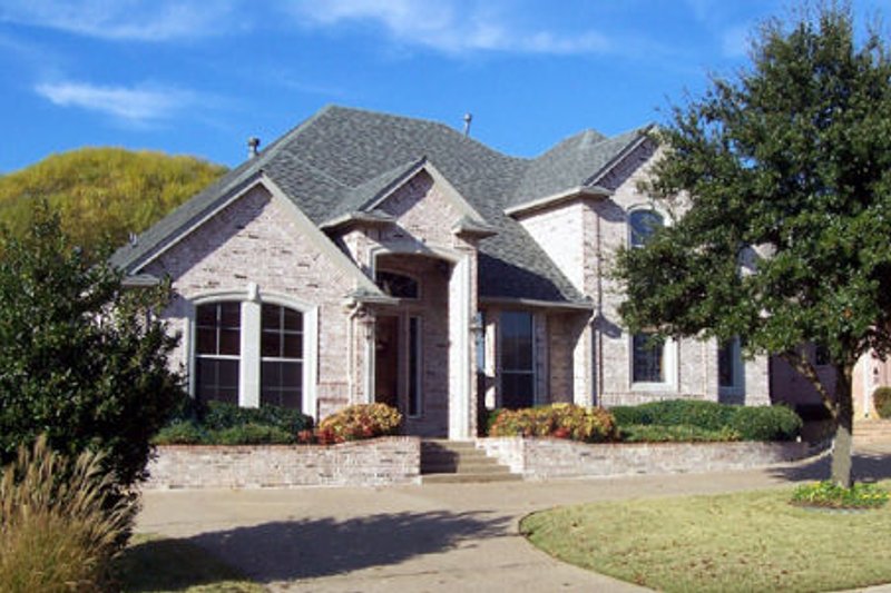 Dream House Plan - European Exterior - Front Elevation Plan #84-395