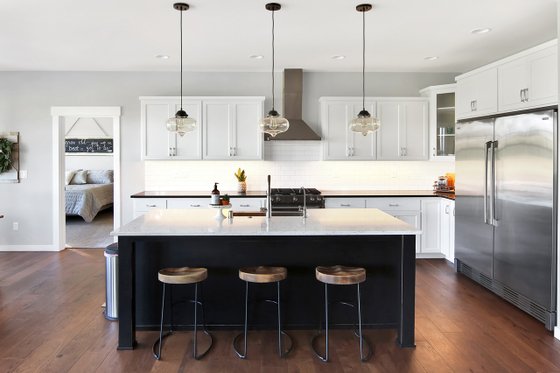 Interior - Kitchen 2 for Craftsman House Plan #1070-15 - 3 bed, 2.5 bath