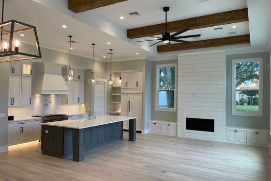 Interior - Kitchen 1 for Traditional House Plan #1058-218 - 4 bed, 4 bath