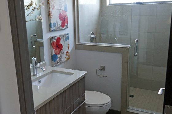 Interior - Bathroom for Contemporary House Plan #892-15 - 3 bed, 3.5 bath
