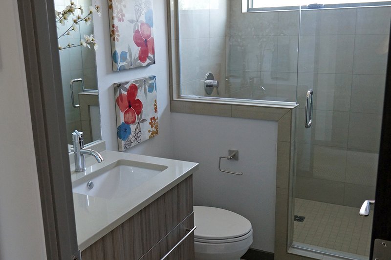 Architectural House Design - Interior - Bathroom for Contemporary House Plan #892-15 - 3 bed, 3.5 bath