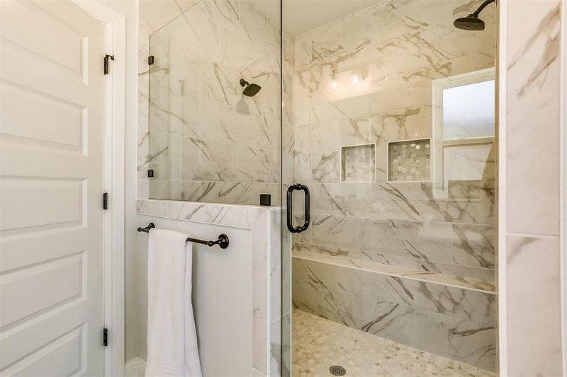Architectural House Design - Interior - Master Bathroom 1 for Farmhouse House Plan #430-215 - 4 bed, 3 bath