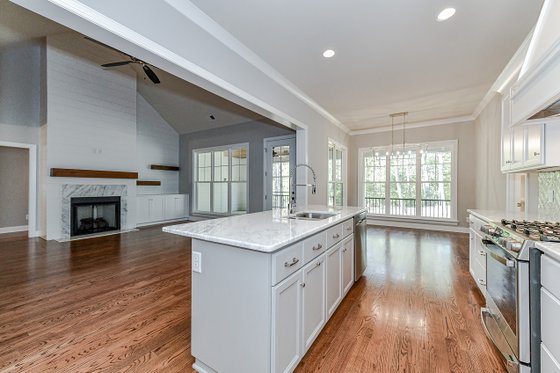 Interior - Kitchen for Craftsman House Plan #430-140 - 3 bed, 2.5 bath