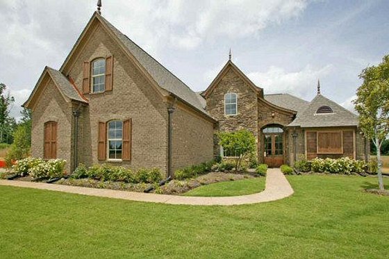 Exterior - Front Elevation for European House Plan #424-251 - 4 bed, 3.5 bath