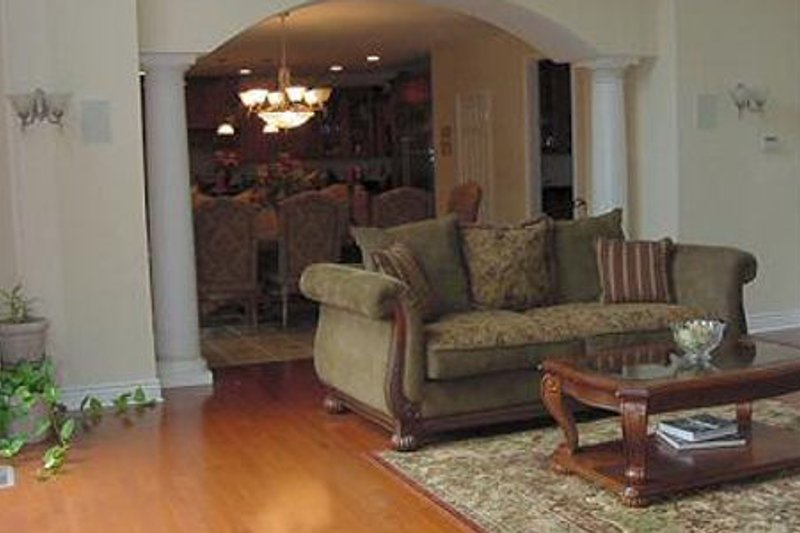 Architectural House Design - Photo 1 for Traditional House Plan #70-555 - 4 bed, 5.5 bath