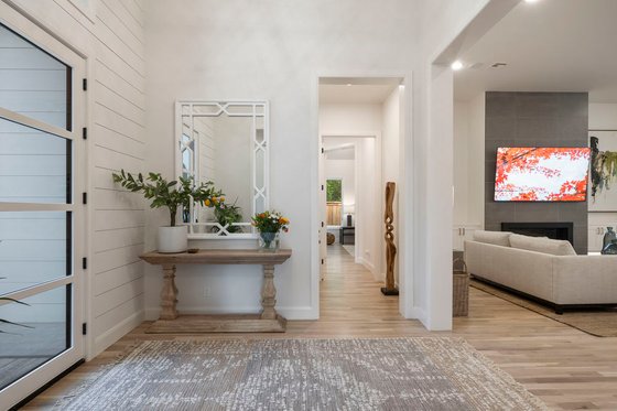 Interior - Entry 2 for Traditional House Plan #1098-8 - 4 bed, 4.5 bath