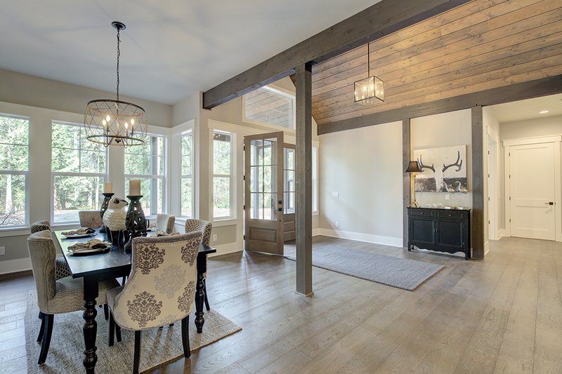 Dream House Plan - Interior - Dining Room for Cottage House Plan #132-568 - 4 bed, 3.5 bath