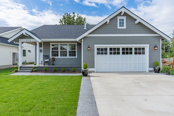 Exterior - Front Elevation for Craftsman House Plan #1070-98 - 3 bed, 2 bath