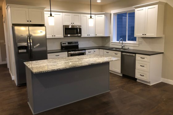 Interior - Kitchen for Craftsman House Plan #1070-46 - 3 bed, 2 bath