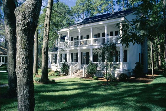 Exterior - Front Elevation for Colonial House Plan #137-145 - 4 bed, 3 bath