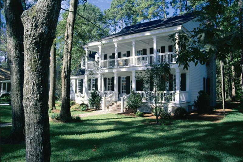 Dream House Plan - Exterior - Front Elevation for Colonial House Plan #137-145 - 4 bed, 3 bath