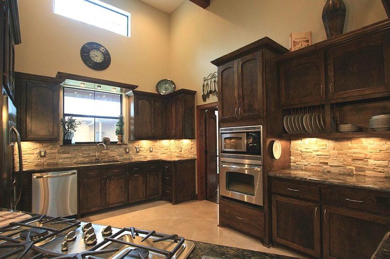 Architectural House Design - Interior - Kitchen 2 for Ranch House Plan #140-149 - 3 bed, 2.5 bath