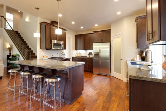 Interior - Kitchen for Traditional House Plan #124-921 - 3 bed, 2.5 bath