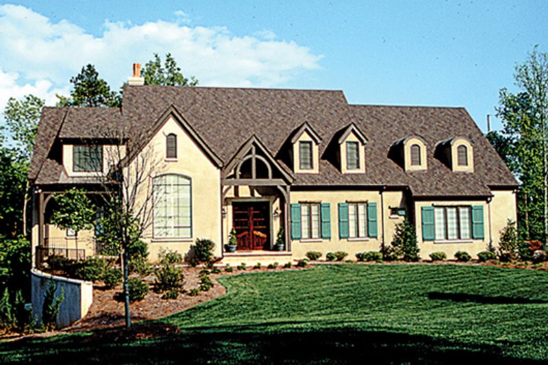 Dream House Plan - European Exterior - Front Elevation Plan #453-15