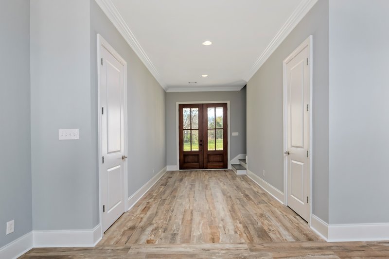 Home Plan - Interior - Entry for Farmhouse House Plan #63-430 - 4 bed, 4.5 bath