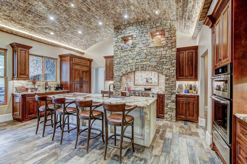 Home Plan - Interior - Kitchen for Craftsman House Plan #54-491 - 5 bed, 4.5 bath