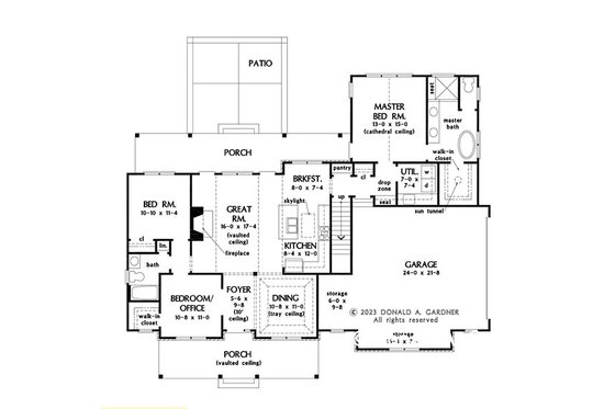 Floor Plan - Main Floor for Farmhouse House Plan #929-1200 - 3 bed, 2 bath