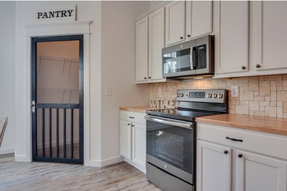 Interior - Kitchen 1 for Craftsman House Plan #44-235 - 3 bed, 2 bath