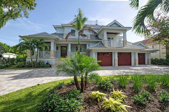 Exterior - Front Elevation for Mediterranean House Plan #548-14 - 4 bed, 4.5 bath