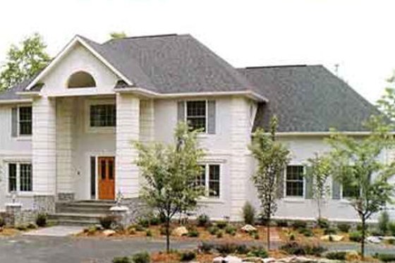 Exterior - Front Elevation for Colonial House Plan #320-385 - 3 bed, 3 bath