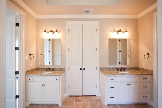 Interior - Master Bathroom for Craftsman House Plan #120-172 - 3 bed, 3 bath